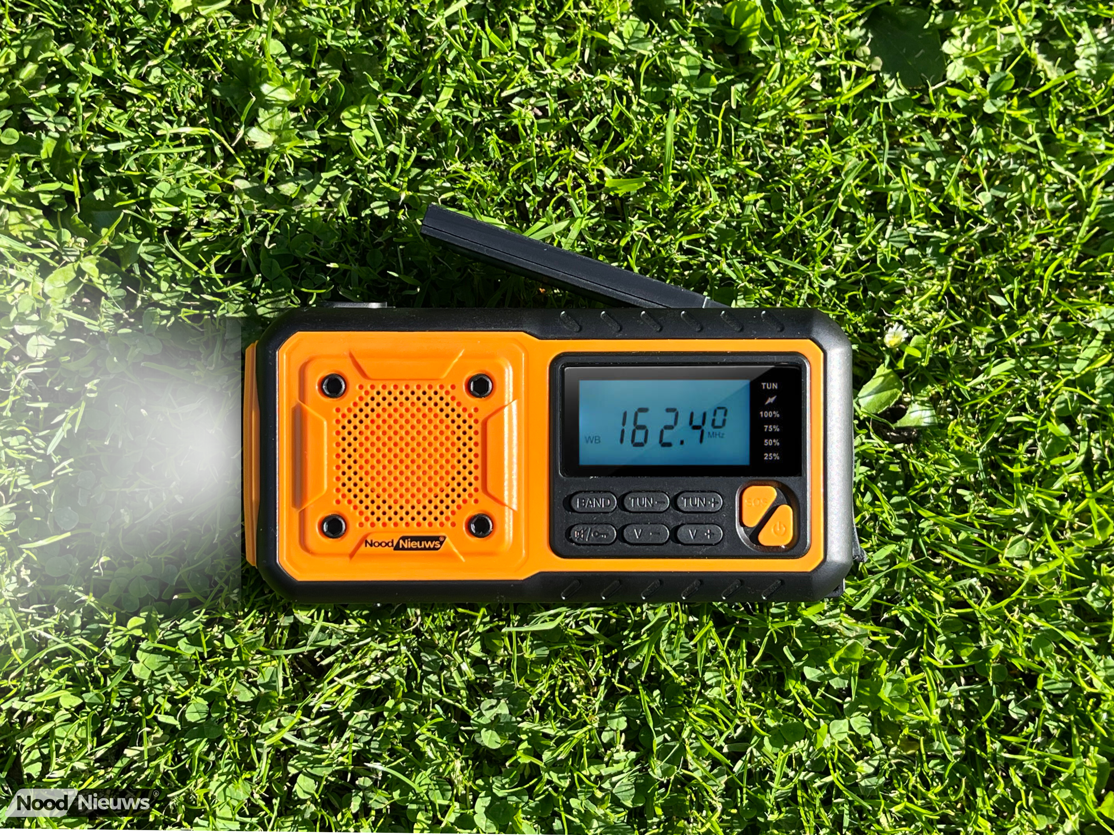 NoodNieuws Explorer - Draagbare Noodradio - FM/AM/SW - 4000mAh